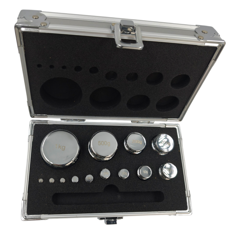 M1 2kg sada kalibračních závaží 13 ks (1–1000 g) s kufříkem a pinzetou - ✔️ cena, recenze | Mikrovahy.cz